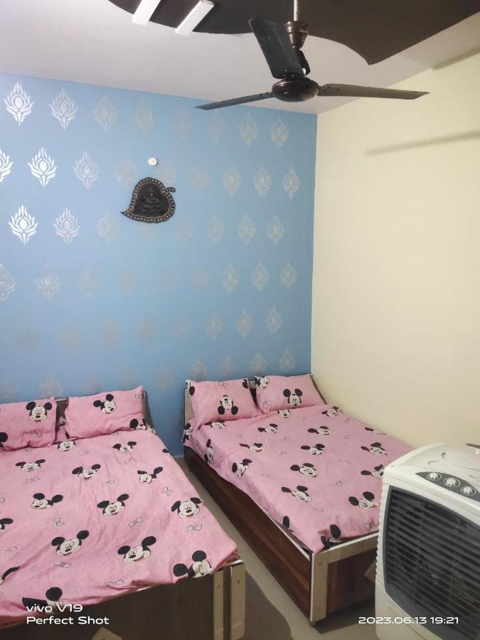 Yashu Guest House Удджайн Екстер'єр фото